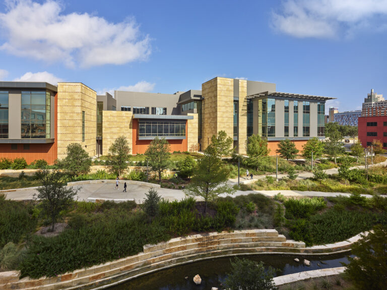 An exterior image of the San Antonio Courthouse.