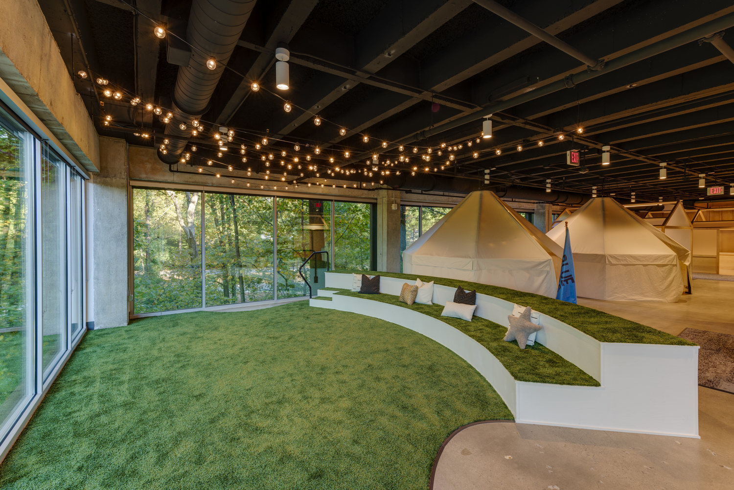 rickholliday.com/copyright

2020, Architecture, Atlanta, B&G, Vondace Contracting, Fall, Holliday Photography, Rick Holliday, rickholliday.com

2020, Architecture, Atlanta, B&G, Vondace Contracting, Fall, Holliday Photography, Rick Holliday, rickholliday.com